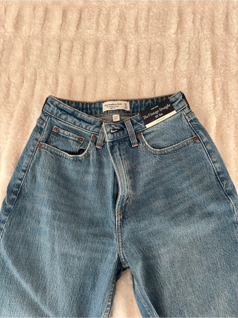 NWT Abercrombie Curve Love High Rise Vintage Straight Jeans Size 25 XShort - Picture 4 of 7